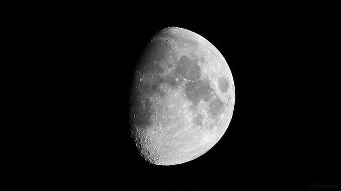 Zunehmender Mond am 19. September 2018 um 21:15 Uhr