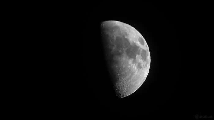 Zunehmender Mond am 13. Februar 2019 um 17:58 Uhr
