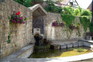 Dorfbrunnen in der Hauptstraße in Eisingen