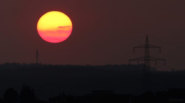 Sonnenuntergang am 1. April 2019 um 19:41 Uhr