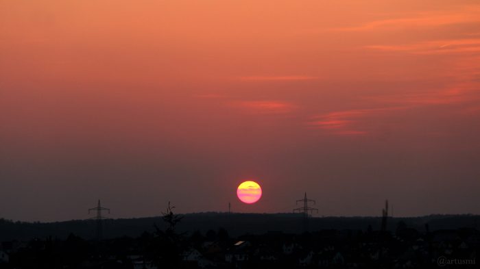 Sonnenuntergang am 1. April 2019 um 19:42 Uhr