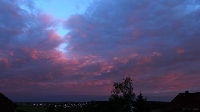 Westhimmel bei Sonnenaufgang am 26. April 2019 um 06:06 Uhr