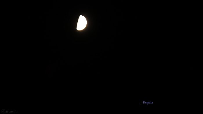Mond und Regulus am 12. Mai 2019 um 23:45 Uhr