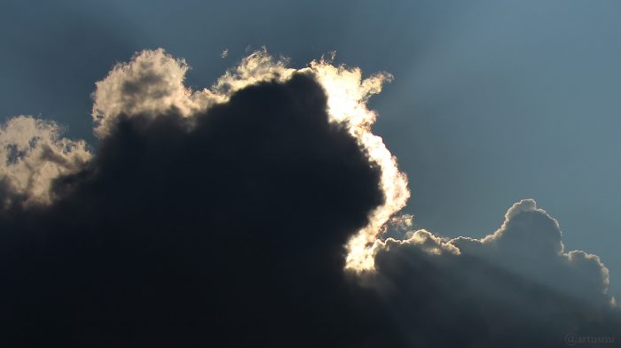 Wolkenstrahlen am 27. August 2019 um 17:08 Uhr