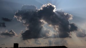 Wolkenstrahlen am 27. August 2019 um 17:09 Uhr
