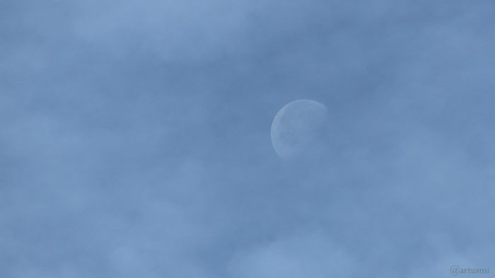 Abnehmender Mond am 20. September 2019 um 09:13 Uhr