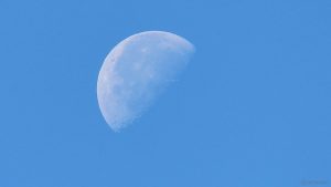 Abnehmender Mond am 21. September 2019 um 10:17 Uhr