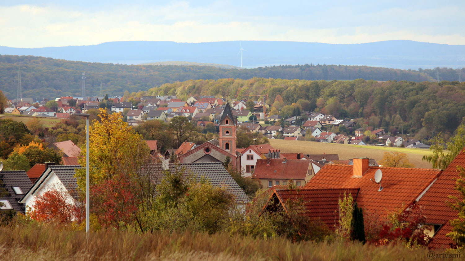 Blick auf Eisingen und Waldbrunn am 11. Oktober 2019