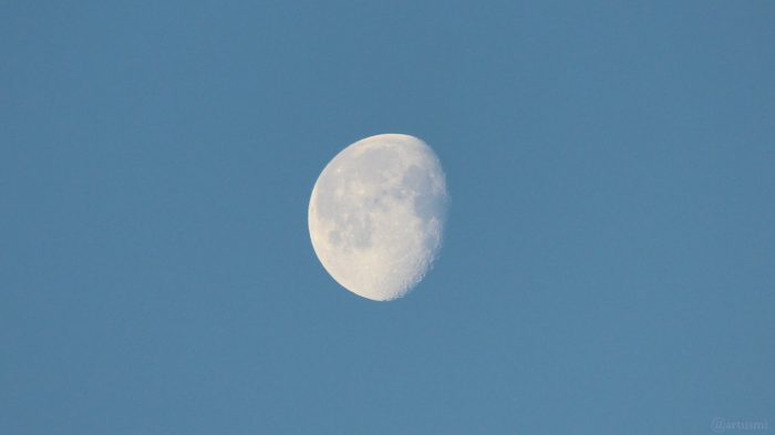 Abnehmender Mond am 13. März 2020 um 06:49 Uhr