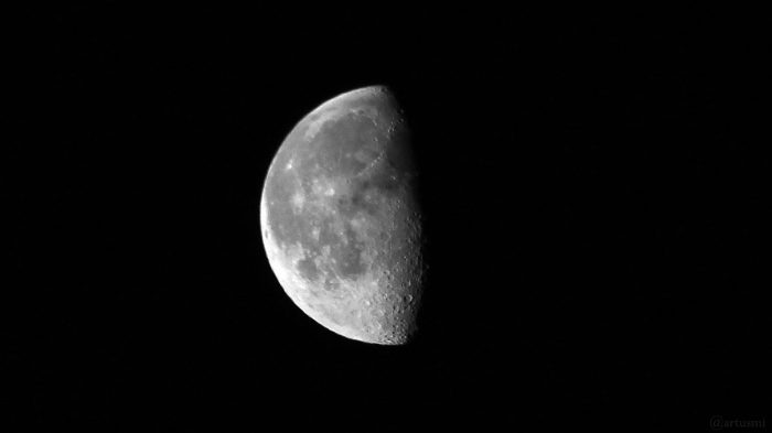 Abnehmender Mond am 15. März 2020 um 06:13 Uhr