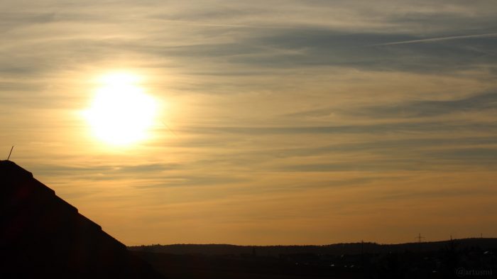 Untergehende Sonne am 15. März 2020 um 17:40 Uhr
