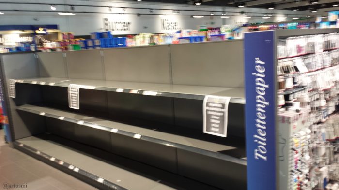 Kein Toilettenpapier im Supermarkt - Corona macht es möglich
