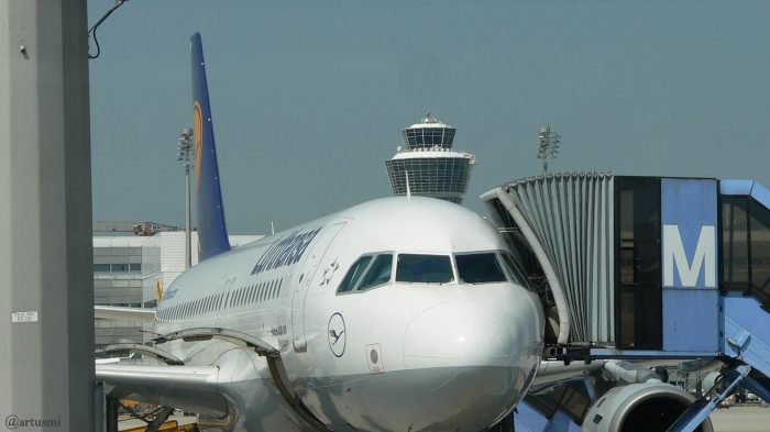 Flugzeug der Lufthansa am Airport München