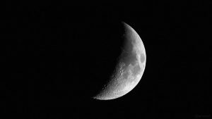 Zunehmender Mond am 28. Mai 2020 um 21:35 Uhr