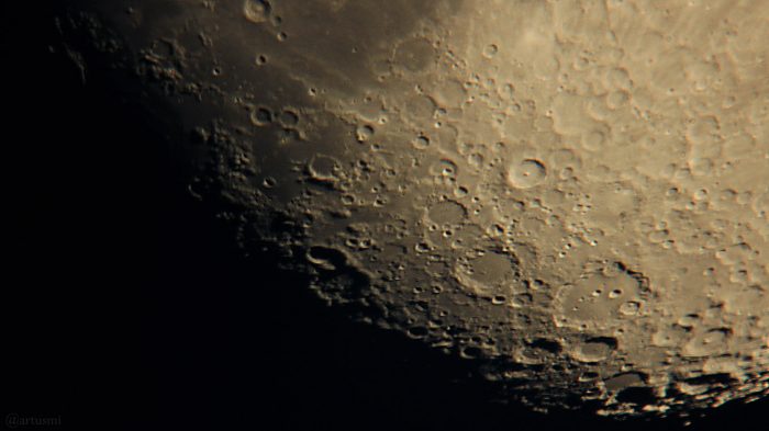 Mondsüdpol am 1. Juni 2020 um 21:27 Uhr