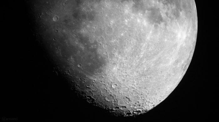 Mondsüdpol am 1. Juni 2020 um 21:34 Uhr