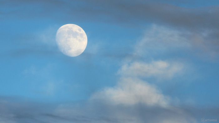 Zunehmender Mond am 2. Juli 2020 um 20:57 Uhr