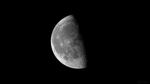 Abnehmender Mond am 12. Juli 2020 um 02:04 Uhr