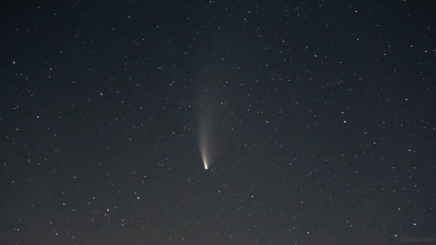 Komet C/2020 F3 (NEOWISE) am 21. Juli 2020 um 23:02 Uhr am Nordwesthimmel von Eisingen