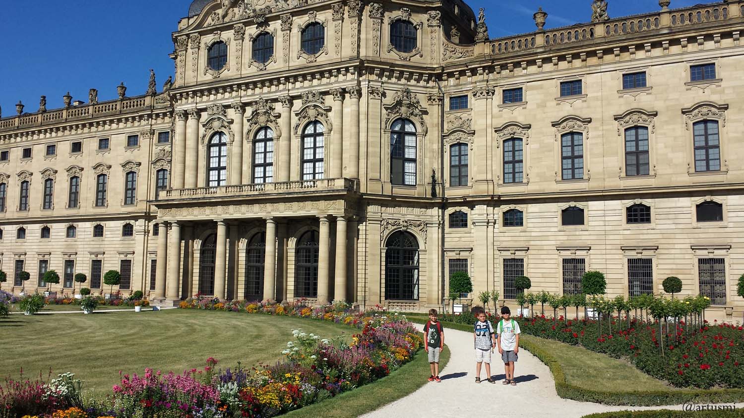 Hofgarten und Teil der Residenz in Würzburg am 30. Juli 2020