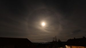 Mondhalo am 31. Dezember 2020 am Westhimmel von Eisingen