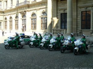 Einsatzkräfte der Polizei während des informellen Ministertreffens des Rats für Wettbewerbsfähigkeit in Würzburg
