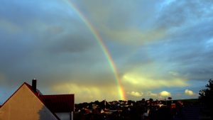 Regenbogen am 26. Mai 2021 im Süden von Eisingen