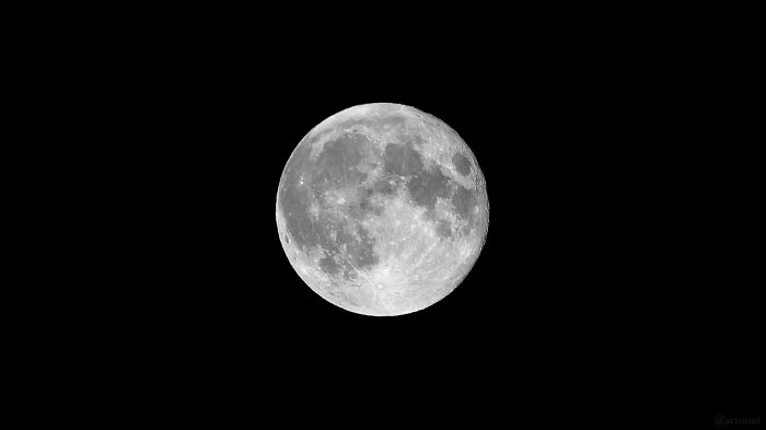 Abnehmender Mond am 27. Mai 2021 um 01:49 Uhr