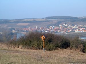 Oberhalb Zum Geier in Goßmannsdorf am Main mit Blick auf Sommerhausen