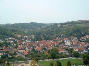 Blick vom Panoramahöhenweg auf Goßmannsdorf am Main