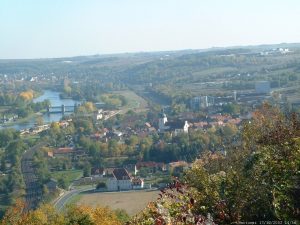 Blick vom Alten Berg auf Goßmannsdorf und Ochsenfurt am Südlichen Maindreieck