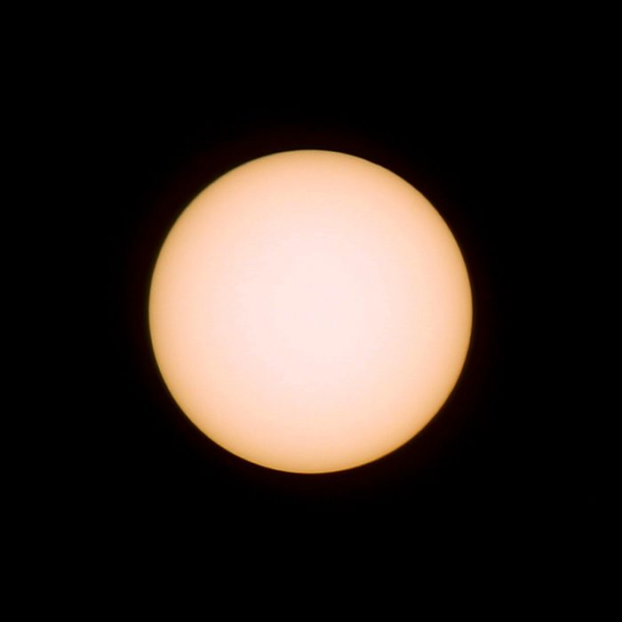 Beginn der partiellen Sonnenfinsternis am 10. Juni 2021