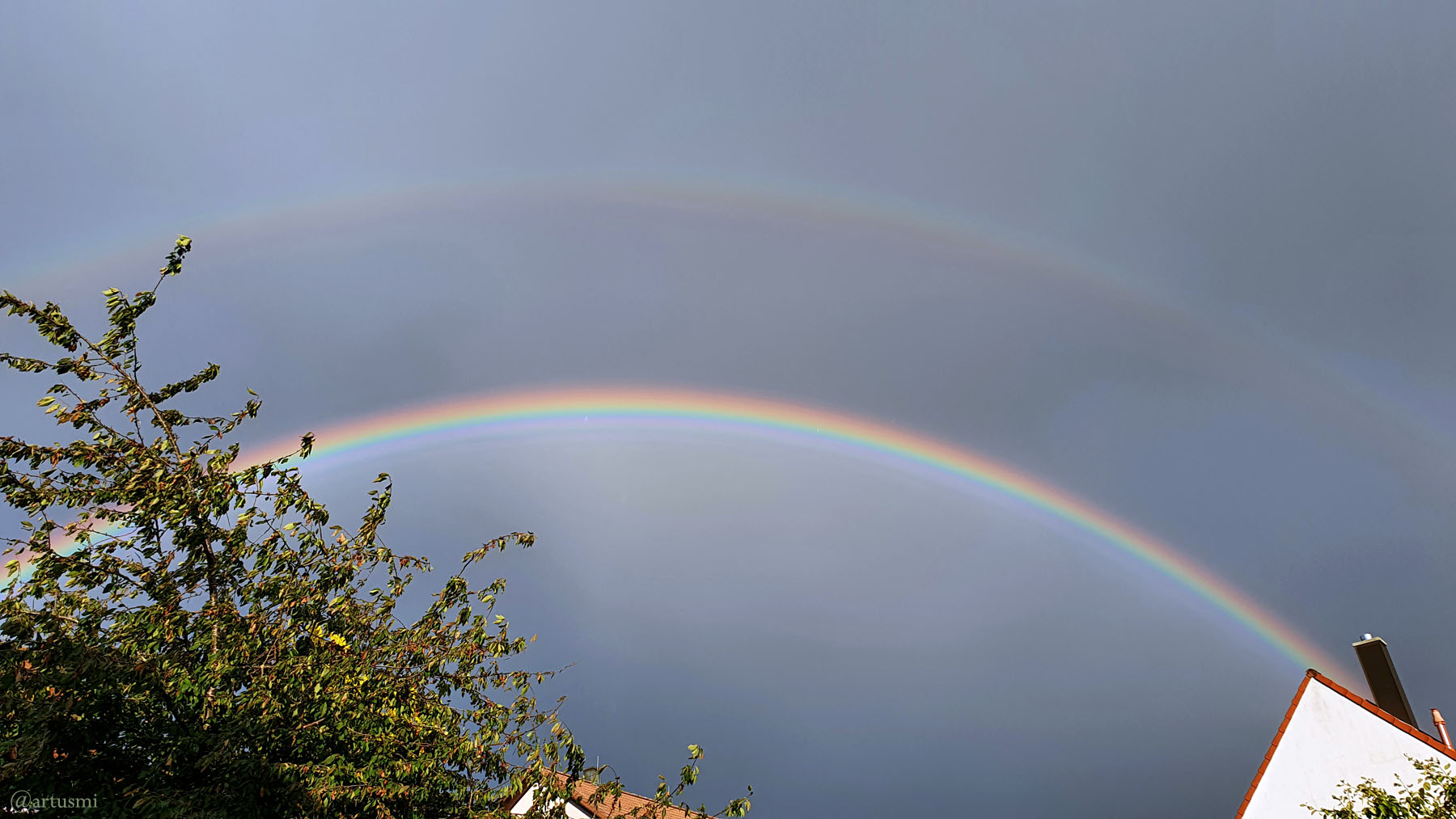 Doppel-Regenbogen am 8. August 2021 um 19:48 Uhr