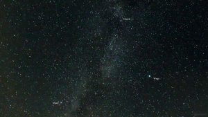 Sommerdreieck und Teil der Milchstraße am 13. August 2021 während der Perseidenbeobachtung