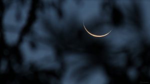 Schmale Mondsichel zwei Tage vor Neumond vor Sonnenaufgang am 5. September 2021