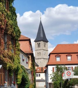 Turm der kath. Pfarrkirche St. Stephan in Randersacker