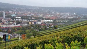 Blick vom terroir f Würzburg auf die Mainfranken Messe