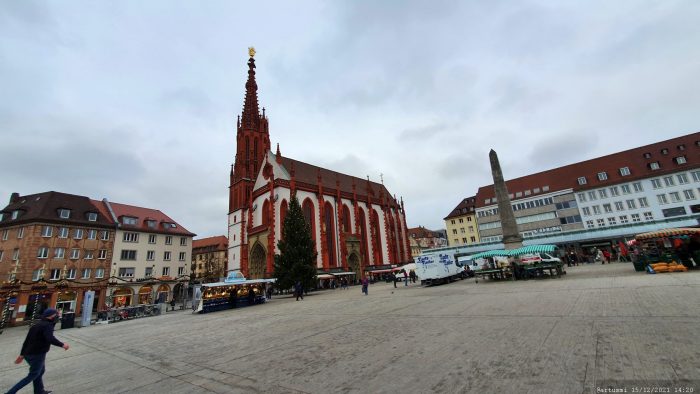 Marktplatz in Würzburg am 15. Dezember 2021
