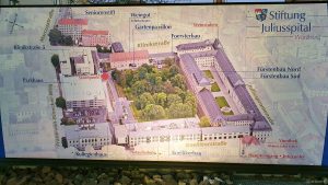 Infotafel der Stiftung Juliusspital in Würzburg