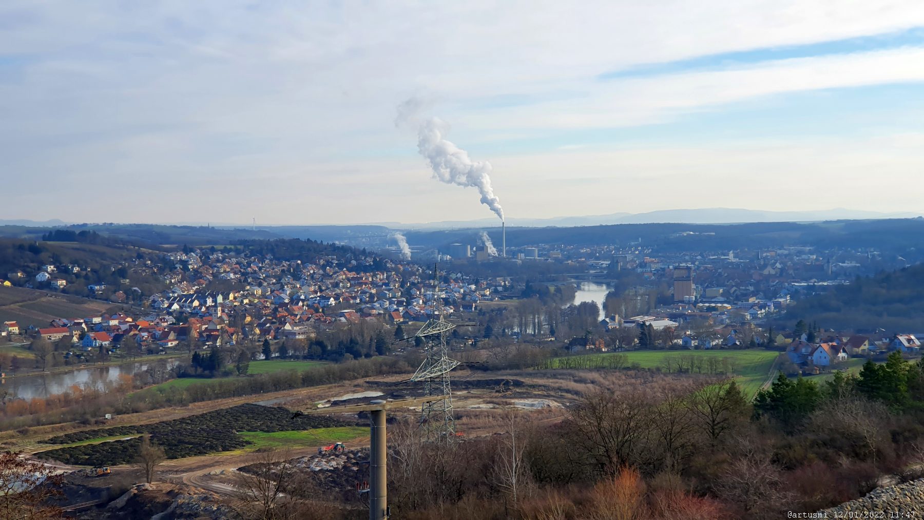 Blick vom Steinbruch oberhalb des Ölkammerwegs auf Ochsenfurt
