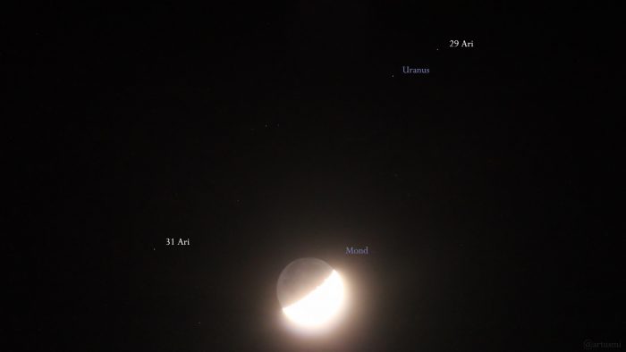 Zunehmender Mond und Uranus am 7. Februar 2022 um 20:36 Uhr