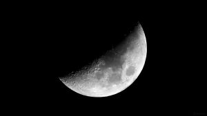 Zunehmender Mond am 7. Februar 2022 um 21:43 Uhr