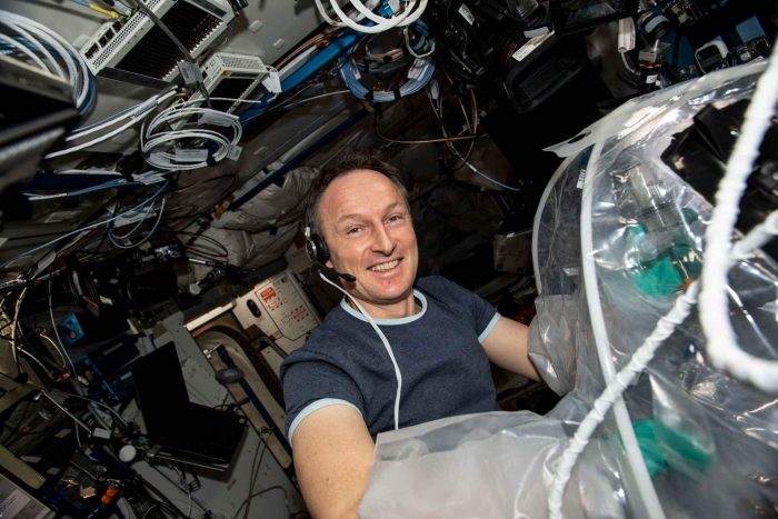 Matthias Maurer testet Beton auf der Internationalen Raumstation ISS