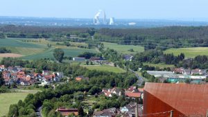 Blick vom terroir f Alzenau zum Kraftwerk Staudinger bei Großkrotzenburg im Bundesland Hessen