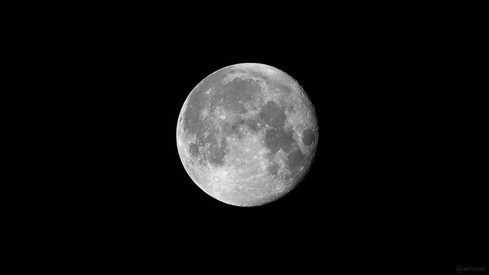 Zunehmender Mond am 12. September 2022