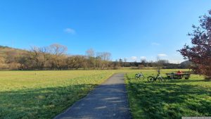 Rast bei Greußenheim während der Fahrradtour am 3. Januar 2023