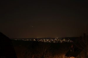 Begegnung von Venus und Jupiter am Abend des 1. März 2023 am Westhimmel von Eisingen.