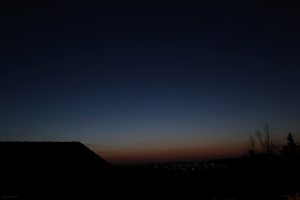 Begegnung von Venus und Jupiter am Abend des 2. März 2023 am Westhimmel von Eisingen.