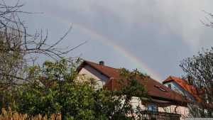 Regenbogen in Eisingen am 30. März 2023