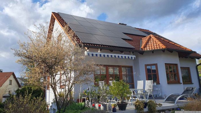 Unsere PV-Anlage am 11. April 2023